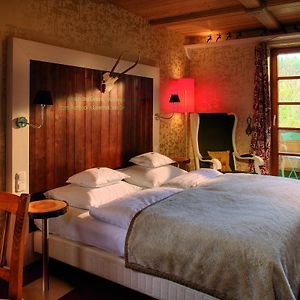 Standard Zimmer mit Kingsize-Bett